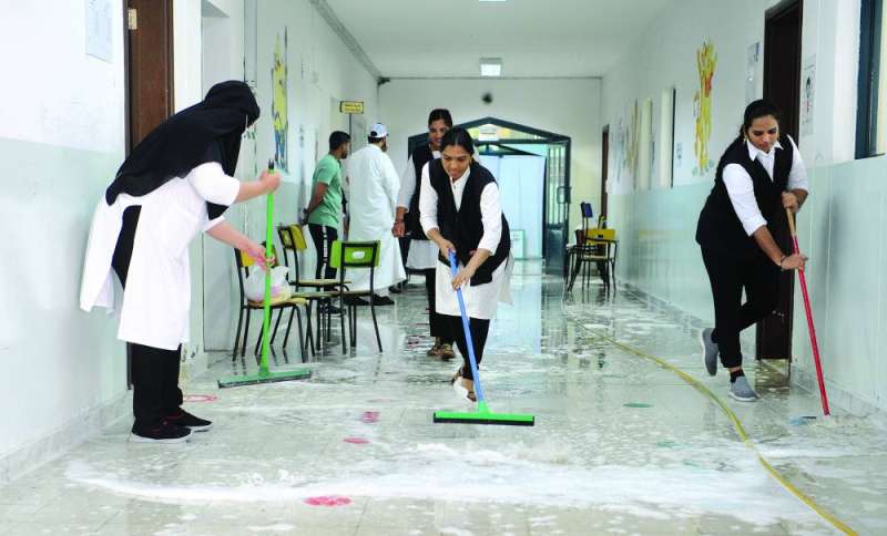 غسيل المدارس... من غبار الصيف 