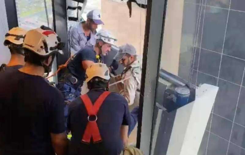 إنقاذ العاملين