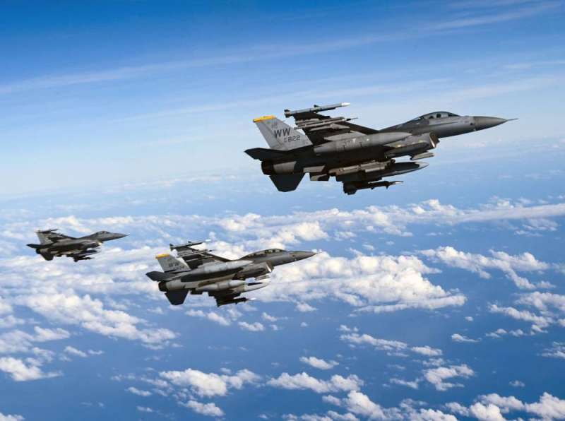 مقاتلات «إف - 16»