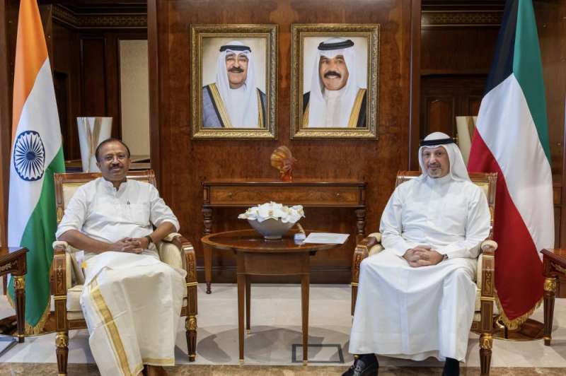 سالم الصباح مستقبلاً مورالي دهاران