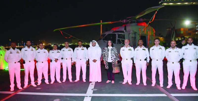  المشعل وعدد من قادة وضباط السفينة الإيطالية