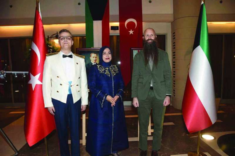 
 السفيرة التركية والقائم بالأعمال الأميركي