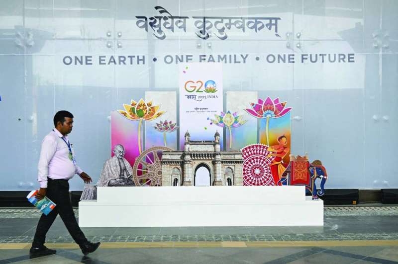 
شعار قمة العشرين «أرض واحدة - عائلة واحدة - مستقبل واحد»	 (ا ف ب)