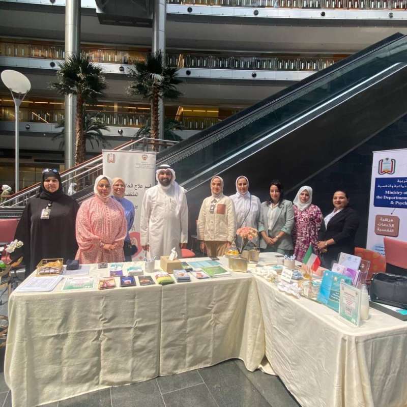 الوكيل المساعد للتنمية التربوية والأنشطة لدى زيارته للقسم 