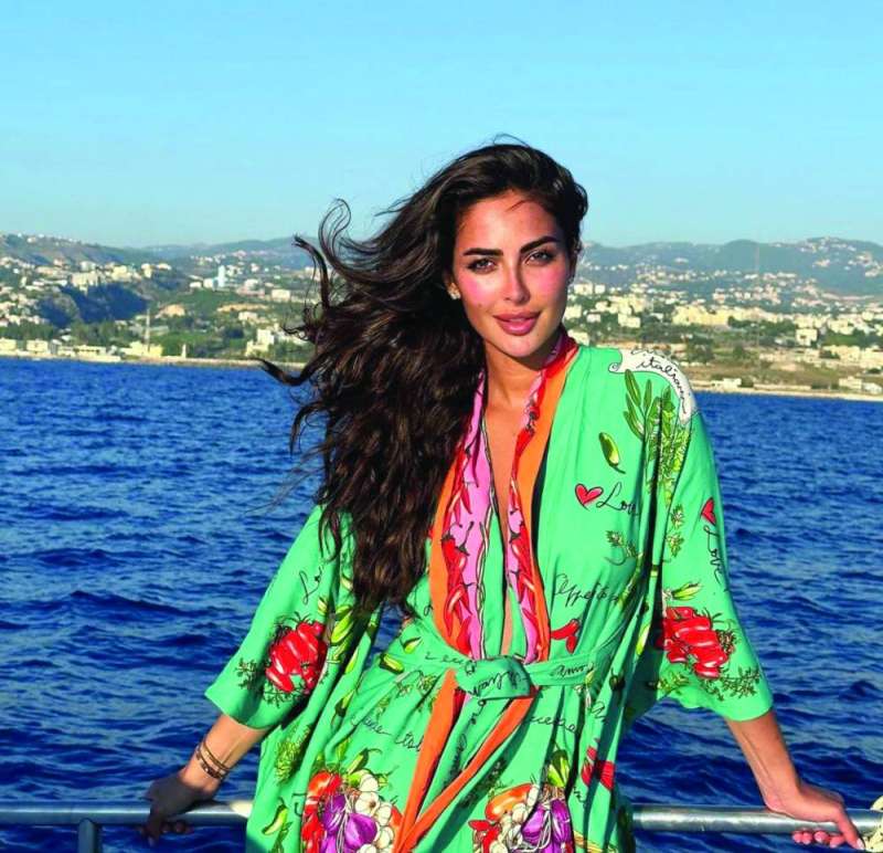 


نور الغندور 