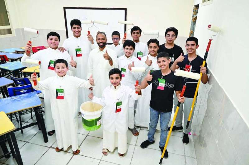 مبادرة تطوعية لتجهيز إحدى المدارس 	(تصوير أسعد عبدالله) 