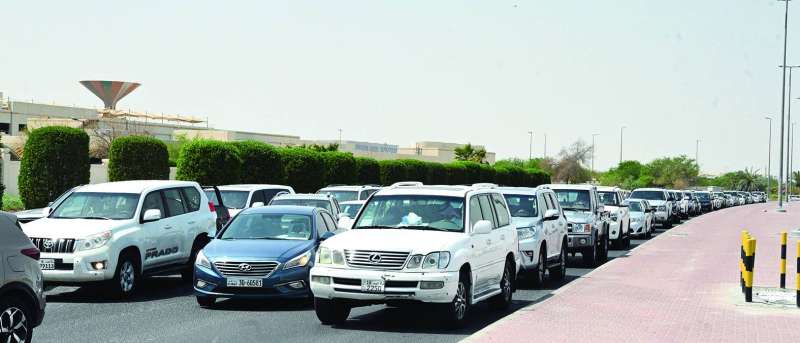 زحمة أمام كليات «التطبيقي» (تصوير نايف العقلة)