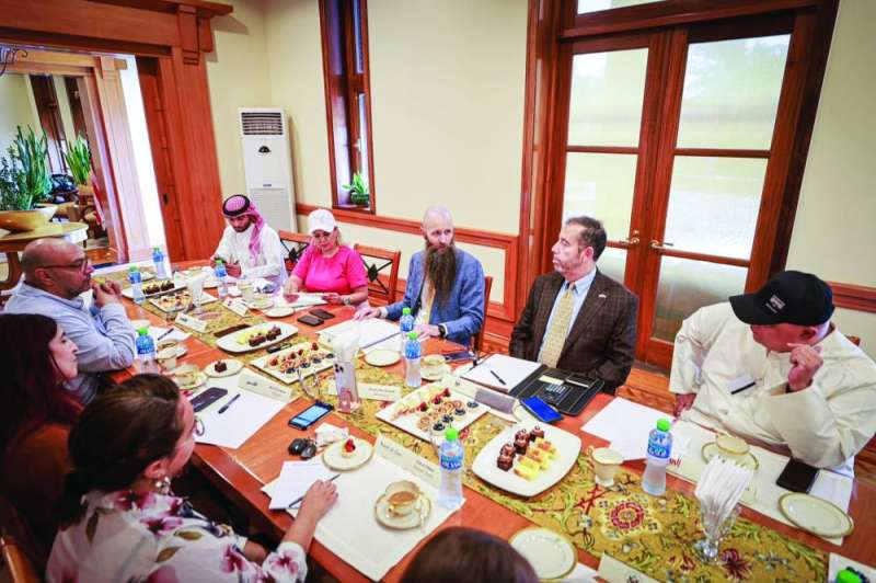 هولتسنايدر خلال حديثه لممثلي وسائل الإعلام 