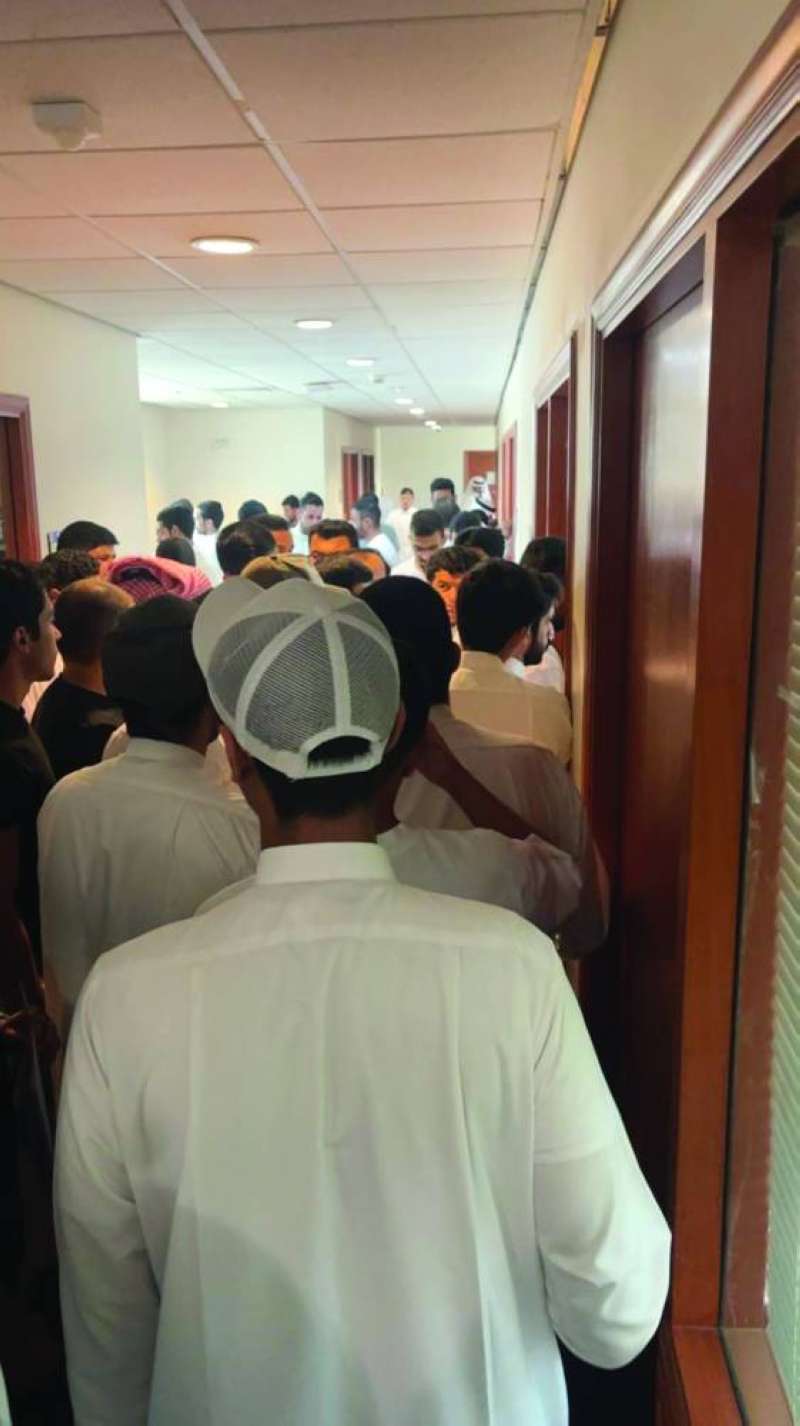 الممرات امتلأت بالطلبة 