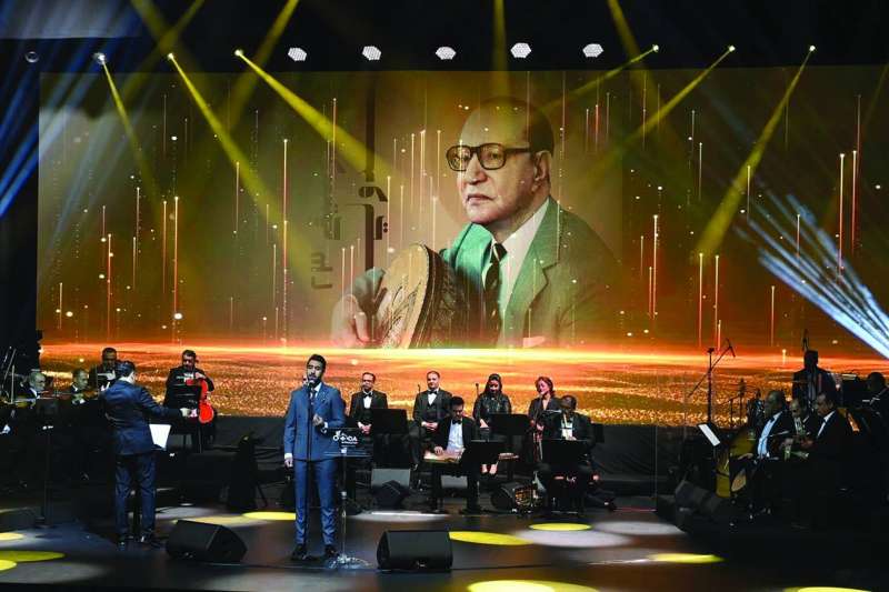 محمد شطا يبدع في الأداء