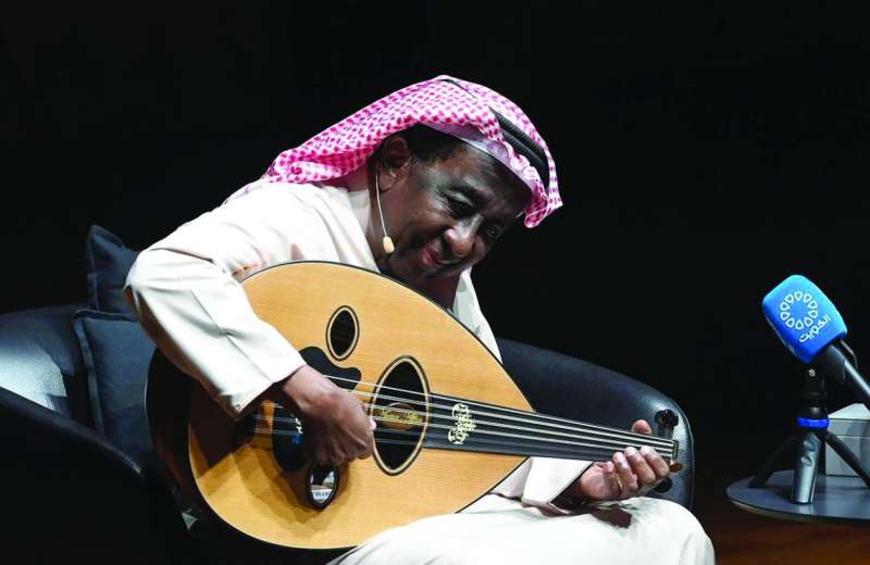 الجلسة الحوارية لم تخلُ من الطرب