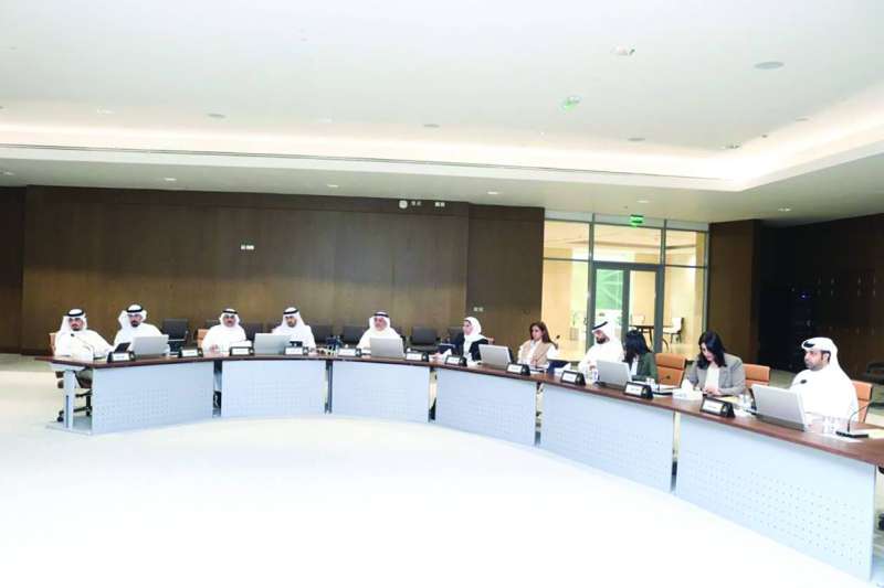 جانب من اجتماع اللجنة المشتركة بين الفنية والقانونية والمالية في «البلدي» 