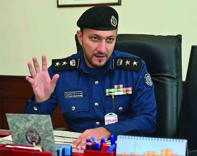 


العقيد سيد حسن الموسوي	(تصوير أسعد عبدالله) 