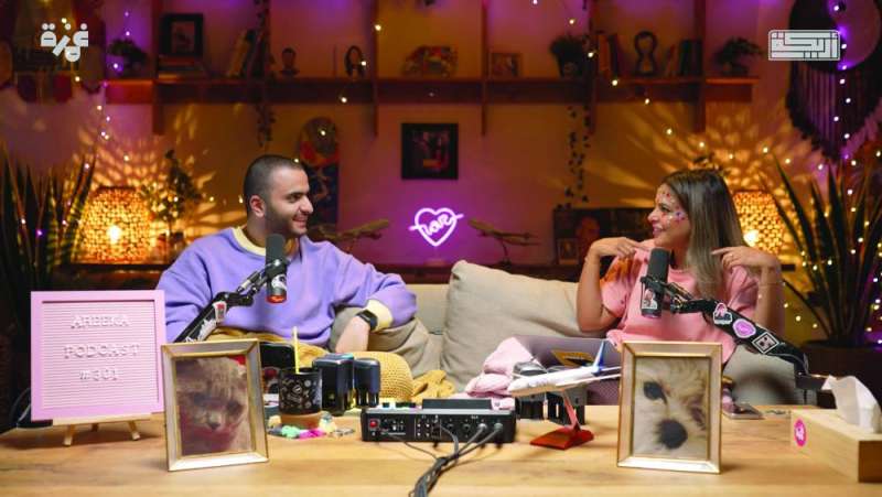 


بيبي العبدالمحسن وطلال سام في الحلقة الأولى 