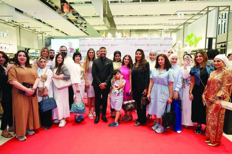 


جانب من حضور الافتتاح 

 