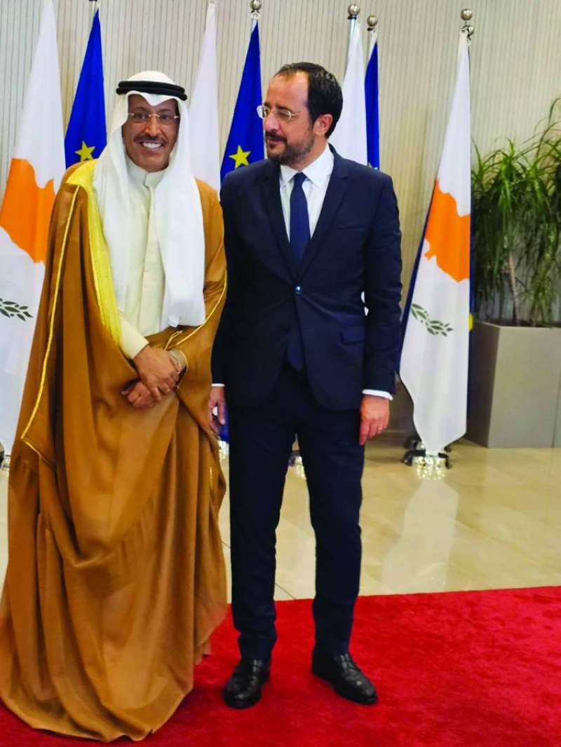 


السفير الخرافي والرئيس القبرصي 