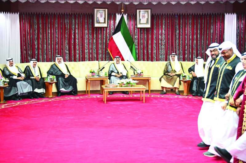 جانب من زيارة ولي العهد لديوانية شعراء النبط في رمضان الماضي (أبريل 2023)