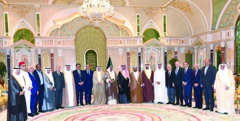 سمو ولي العهد مستقبلاً رؤساء غرف التجارة الخليجية والعربية (نوفمبر 2022) 