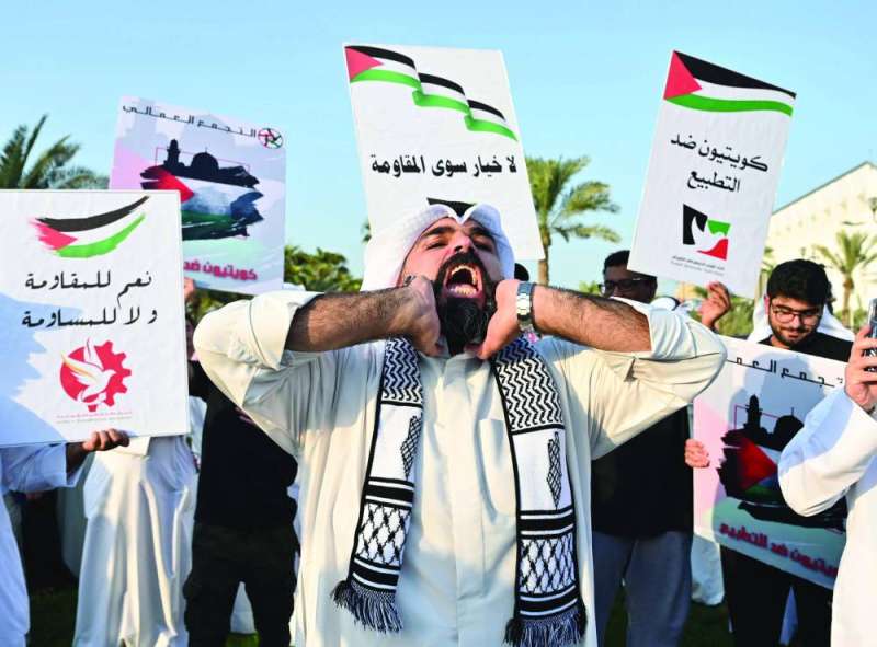 هتافات مناهضة للاحتلال