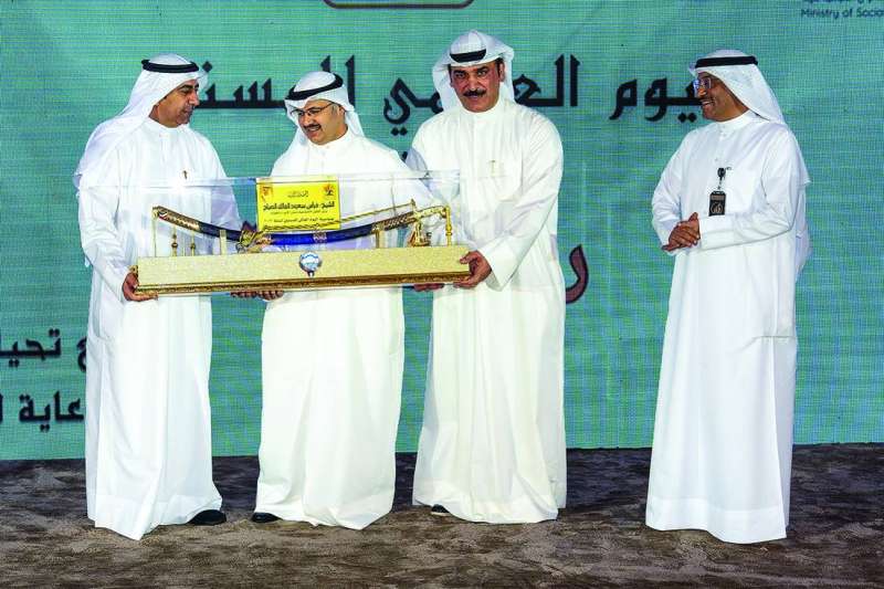 جانب من مراسم التكريم خلال الاحتفال 