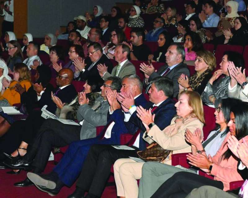 


السفير الإيطالي في مقدم الحضور 