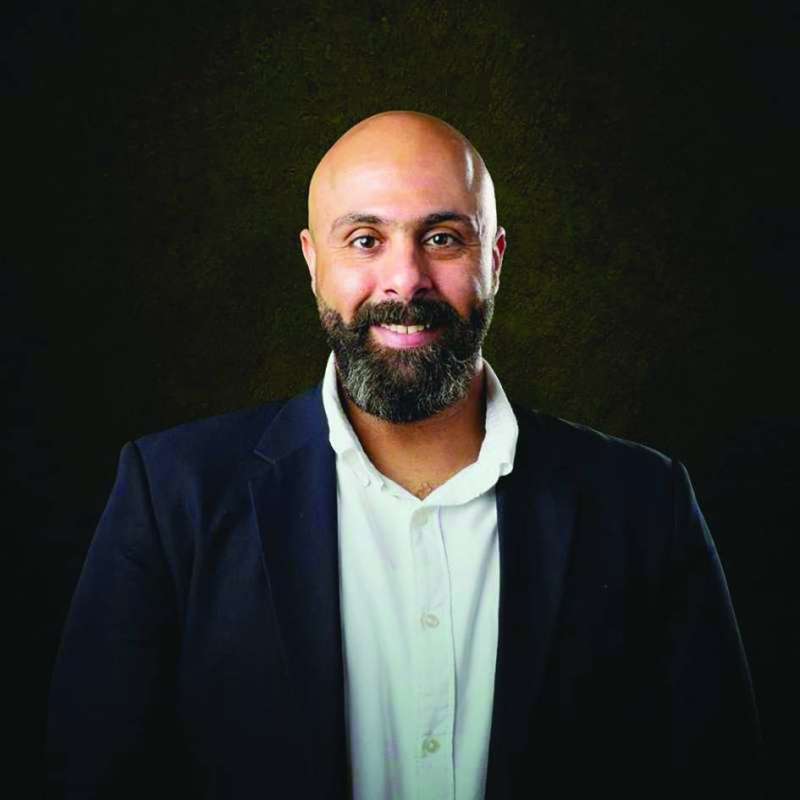 


ناصر الأستاذ 