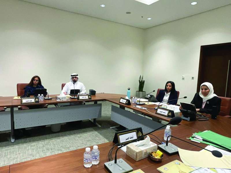 جانب من اجتماع اللجنة 