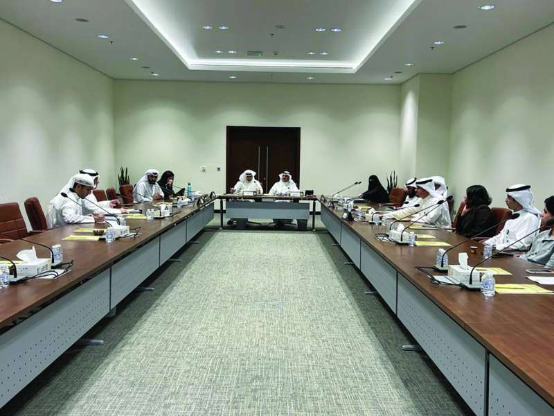 جانب من اجتماع لجنة الأحمدي في المجلس البلدي