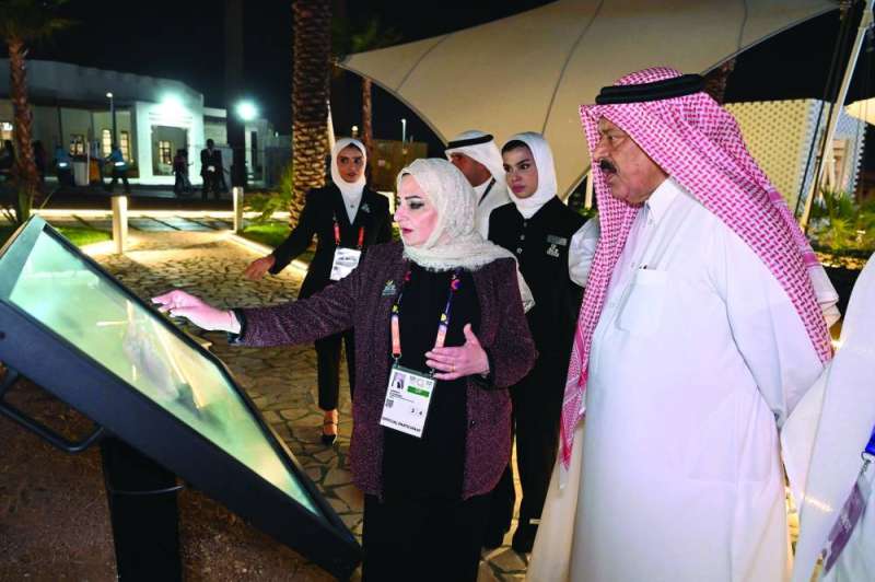 الكندري تشرح محتويات الجناح للمفوض العام لـ«إكسبو قطر 2023»