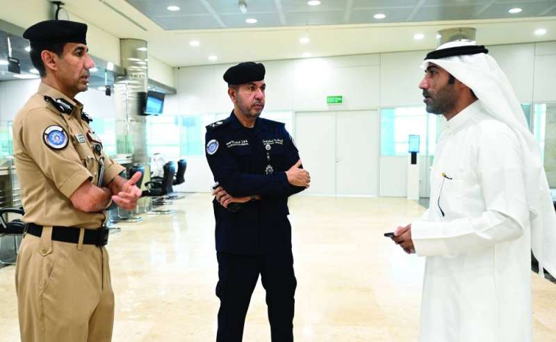 


اللواء فواز الخالد والعميد فواز الرومي خلال تصريحهما لـ«الراي» 