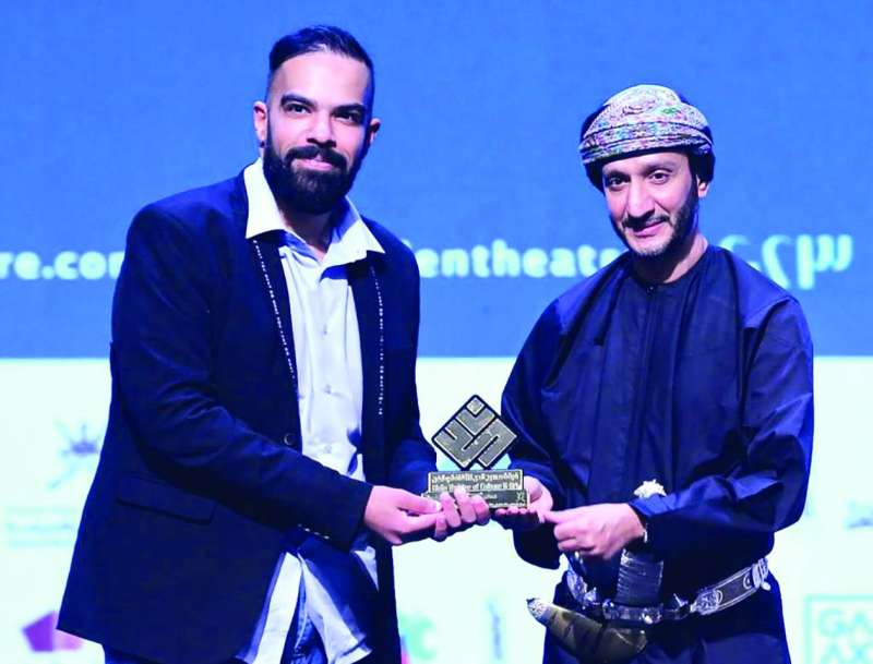 


عثمان الشطي مكرّماً 