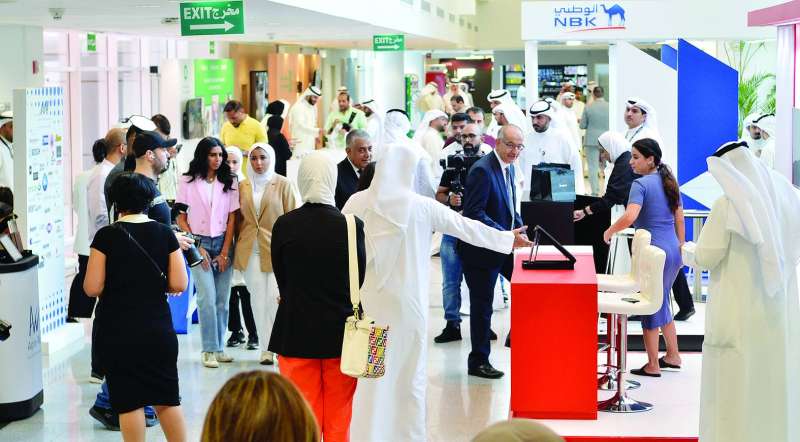 جانب من المعرض