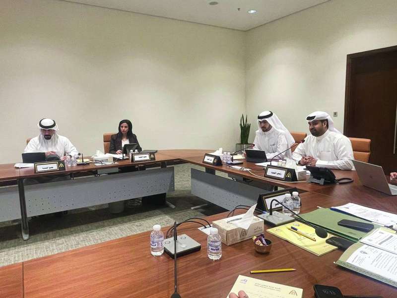 اجتماع اللجنة القانونية والمالية 