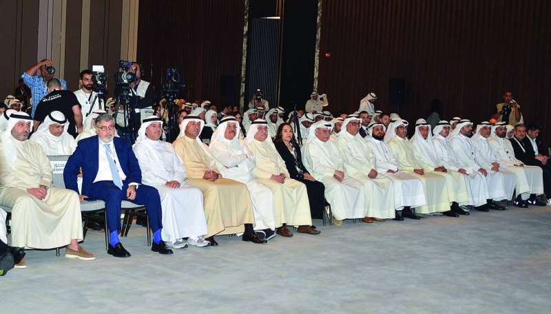 حشد من الشخصيات الاقتصادية حضر القمة 