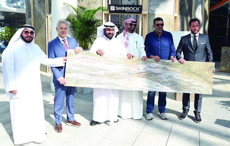 


ماتيو ستارينغ وبشار السالم وخالد المالكي وخالد الفوزان والسفير السويسري ويوسف الفوزان خلال الافتتاح	 (تصوير نايف العقلة ) 