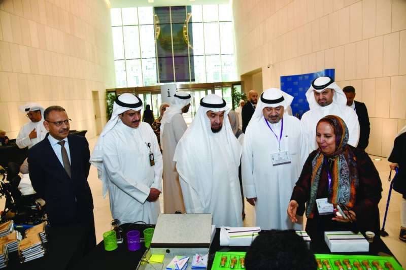 جولة على المعرض المصاحب للمؤتمر 