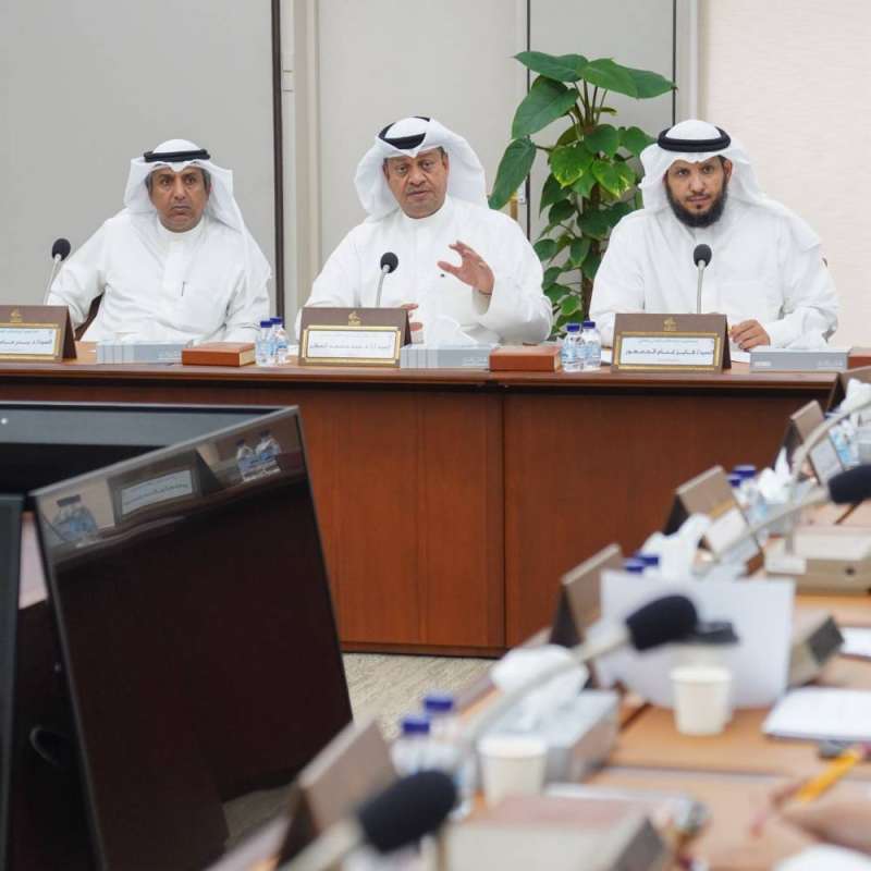 جانب من اجتماع اللجنة