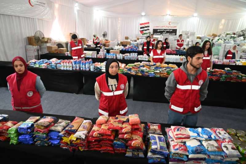 تدشين قافلة إغاثية لغزة أمس في القاهرة 
