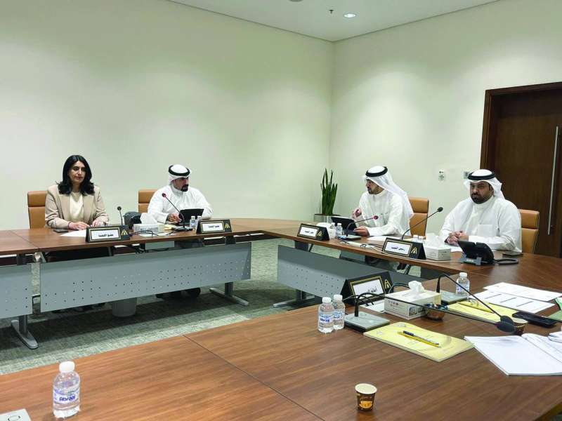 


جانب من اجتماع اللجنة المالية والقانونية في المجلس البلدي 