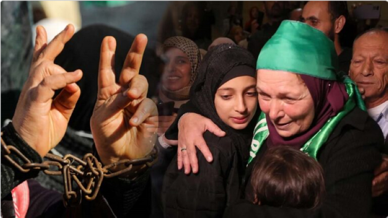 عائلة الأسيرة المُحررة حنين البرغوثي (في الوسط) تستقبلها بفرح في بيتونيا 