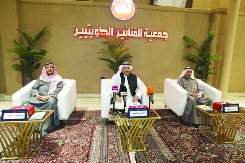 


الشطي وخلف والسريع... خلال الندوة 