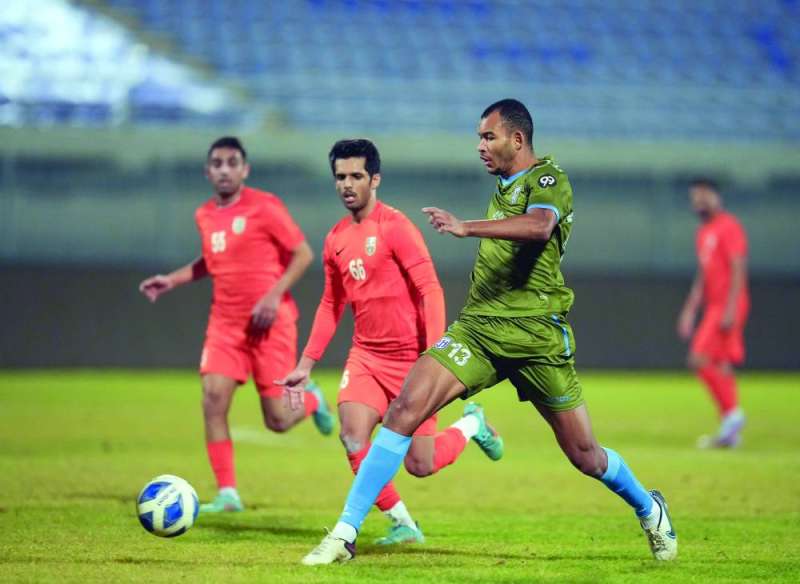 من مباراة كاظمة والجهراء أمس