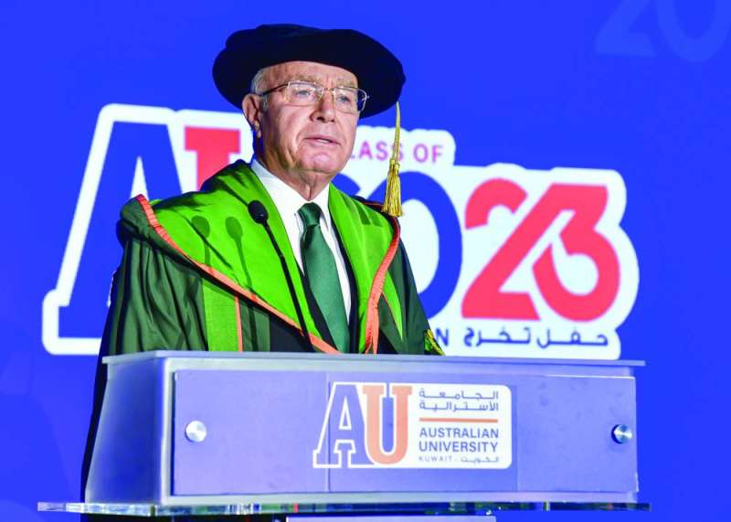 الأستاذ الدكتور عصام زعبلاوي رئيس الجامعة الأستراليه