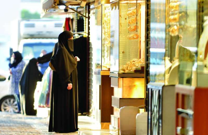 


مبيعات الذهب تتباطأ محلياً		 (تصوير سعود سالم) 