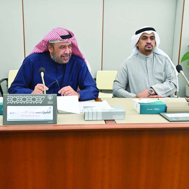 
وزير الدفاع في اجتماع لجنة حماية الأموال العامة أمس 