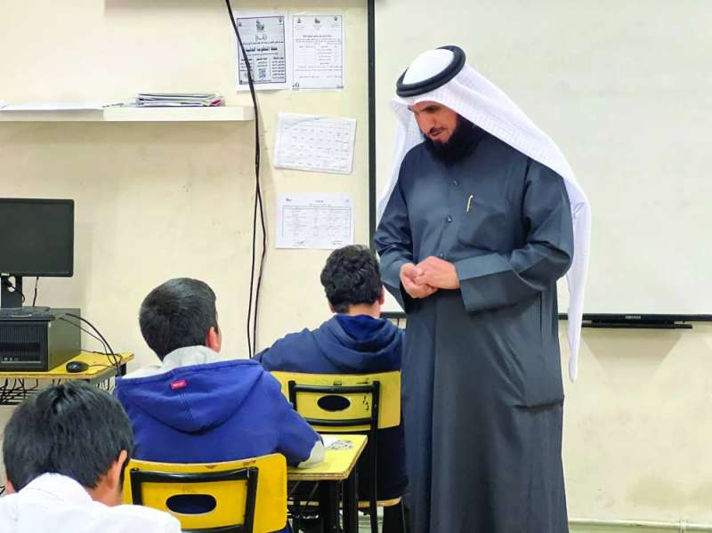 سلطان الزعبي يتفقد الاختبارات بمعهد عبدالرحمن السميط 