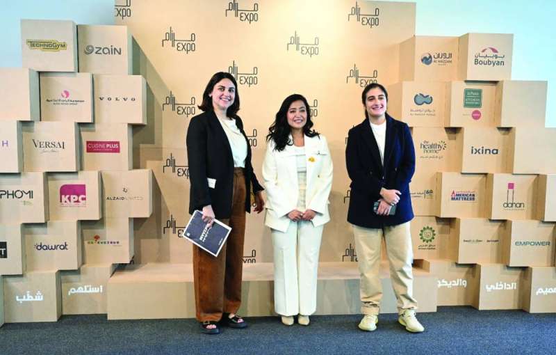 


فرح الحميضي متوسطة حنان الزبيد وفرح أسعد 