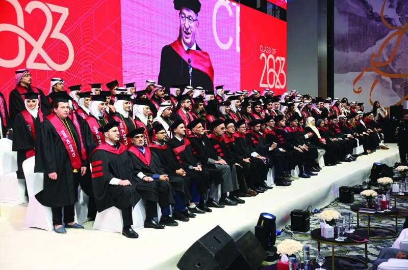 


لقطة جماعية لطلاب وطالبات الدفعة الثالثة 	(تصوير نايف العقلة) 