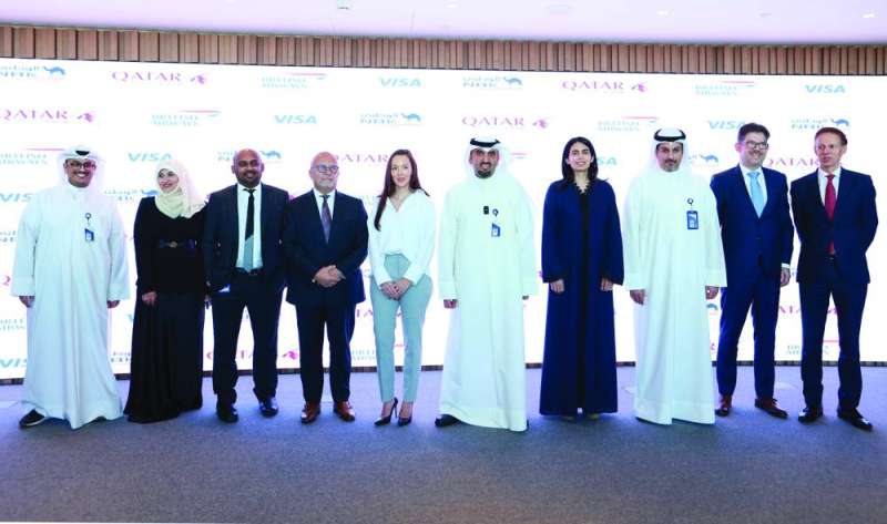 


فريق البنك مع مسؤولي «فيزا» و«القطرية» و«البريطانية» 