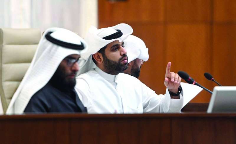 المحري خلال ترؤسه الجلسة (تصوير نايف العقلة) 